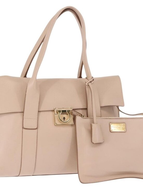 Authentic Salvatore Ferragamo Gancini Shoulder Bag Leather Pink Gold